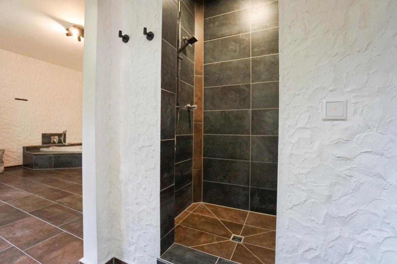 Ruhe Unter Reet-Haus Mit Sauna, Whirlpool Und Kamin Gnarrenburg ภายนอก รูปภาพ